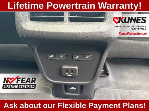 Used 2023 Chevrolet Equinox Premier AWD/4WD image 27