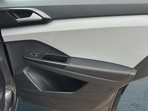 Used 2023 Volkswagen Taos S image 12