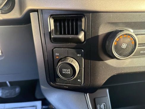 Used 2021 Ford F150 XLT image 23