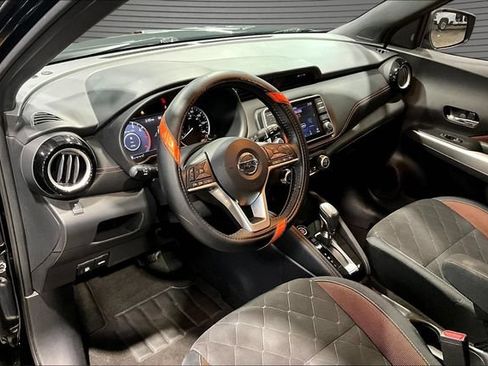Used 2019 Nissan Kicks SR w/ Exterior Package FWD image 16
