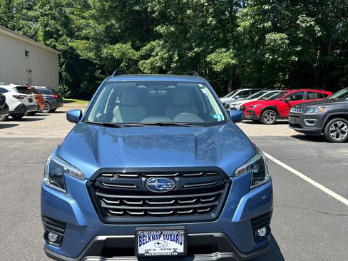 Used 2024 Subaru Forester Premium AWD/4WD image 2