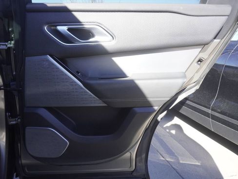 Used 2019 Land Rover Range Rover Velar R-Dynamic SE image 25