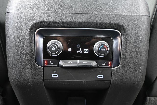 Used 2022 Chevrolet Suburban Z71 w/ Off-Road Capability Package AWD/4WD image 38
