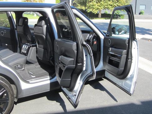 Used 2017 Land Rover Range Rover Long Wheelbase Supercharged image 16