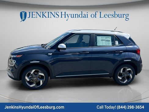 New 2026 Hyundai Venue SEL FWD image 9