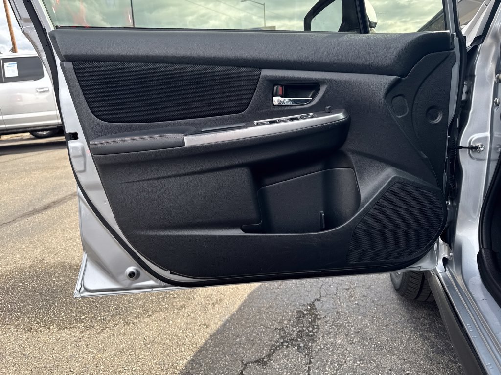 Used 2017 Subaru Crosstrek 2.0i Premium AWD/4WD image 11