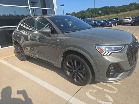 Used 2022 Audi Q3 2.0T Premium Plus AWD/4WD image 2