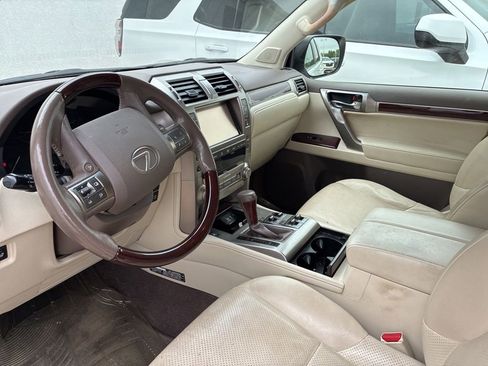 Used 2014 Lexus GX 460 Luxury AWD/4WD image 9