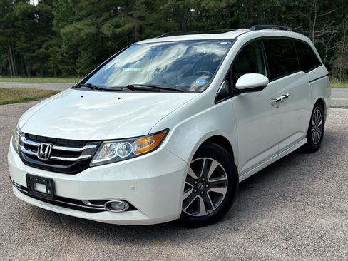 Used 2014 Honda Odyssey Touring image 2
