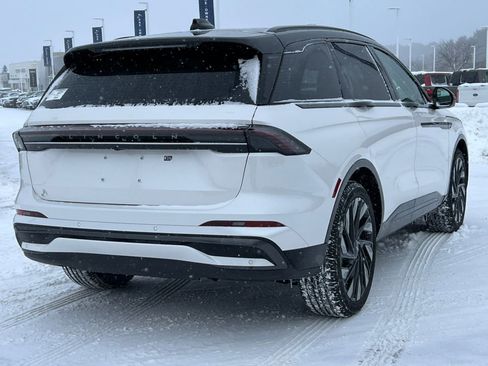 New 2026 Lincoln Nautilus Reserve w/ Jet Appearance Package image 8