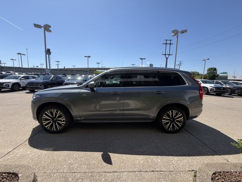 Used 2020 Volvo XC90 T6 Momentum w/ Protection Package Premier AWD/4WD image 16