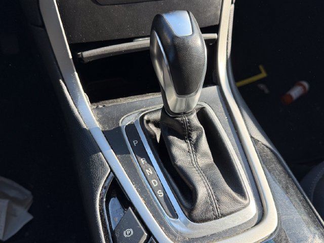 Used 2015 Ford Edge SEL FWD image 35