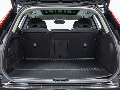 New 2026 Volvo XC60 T8 Ultra w/ Protection Package Premier AWD/4WD image 10