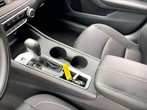 Used 2025 Nissan Altima 2.5 SV image 16