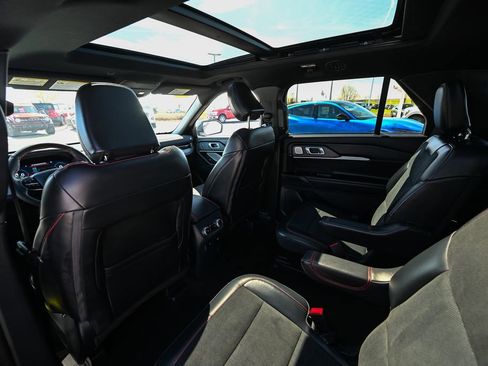 Used 2025 Ford Explorer ST AWD/4WD image 22