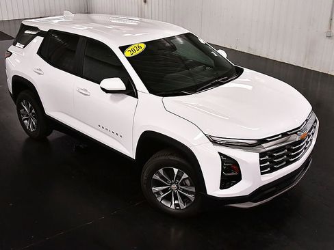 New 2026 Chevrolet Equinox LT AWD/4WD image 11