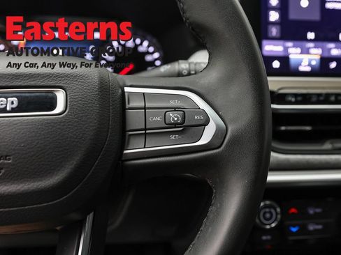 Used 2024 Jeep Compass Latitude AWD/4WD image 15