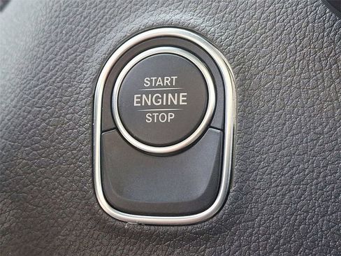 Used 2024 Mercedes-Benz Sprinter 2500 image 18