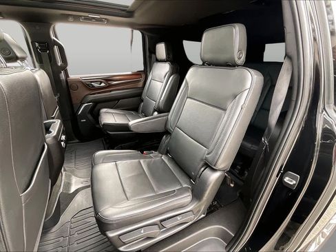Used 2021 GMC Yukon XL Denali w/ Denali Premium Package AWD/4WD image 20