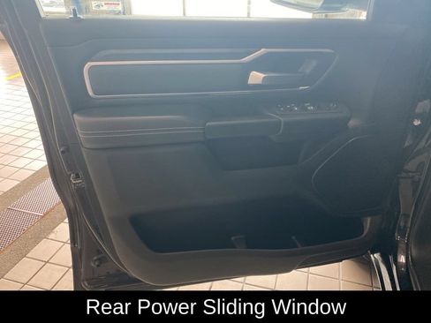 Used 2022 RAM 1500 Big Horn AWD/4WD image 9