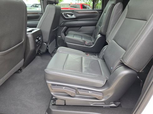 Used 2023 Chevrolet Suburban Z71 AWD/4WD image 14