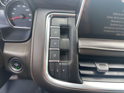 Used 2021 Chevrolet Tahoe Z71 w/ Z71 Signature Package image 33