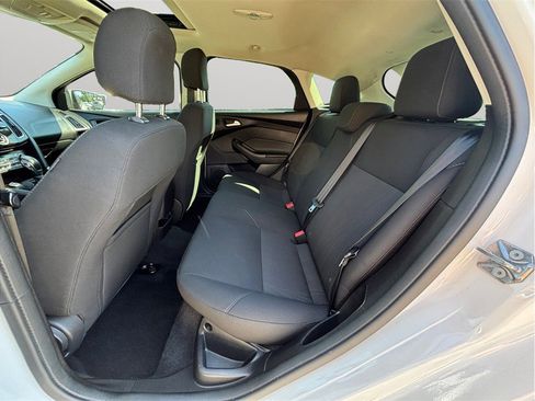 Used 2017 Ford Focus SEL image 29