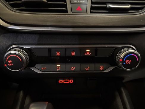 Used 2025 Nissan Altima 2.5 SV image 29