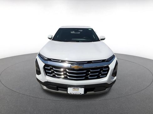 Used 2025 Chevrolet Equinox LT FWD image 4