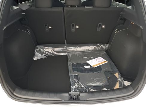 New 2025 Nissan Kicks Play S image 13