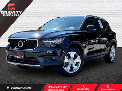 Used 2022 Volvo XC40 T5 Momentum
