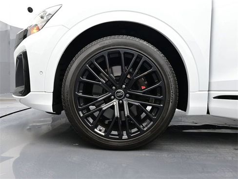 Used 2024 Audi SQ8 Prestige image 6