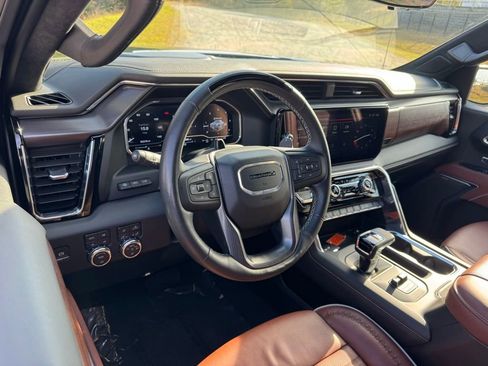 Used 2025 GMC Sierra 1500 Denali Ultimate image 4