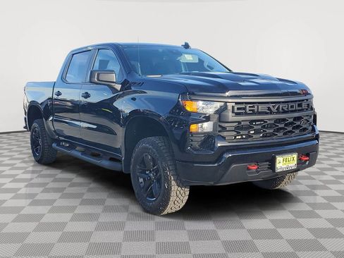 New 2026 Chevrolet Silverado 1500 Custom Trail Boss w/ LPO, Dark Essentials Package image 2