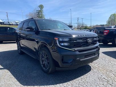 New 2026 Ford Expedition Platinum w/ Stealth Appearance Package