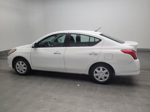 Used 2019 Nissan Versa SV FWD image 3