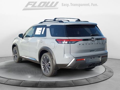 New 2026 Nissan Pathfinder Platinum w/ Accent Package image 5
