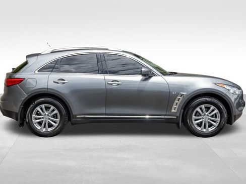 Used 2017 INFINITI QX70 AWD w/ Premium Package image 4