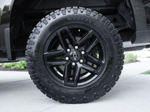 Used 2020 Chevrolet Silverado 1500 Custom Trail Boss AWD/4WD image 14