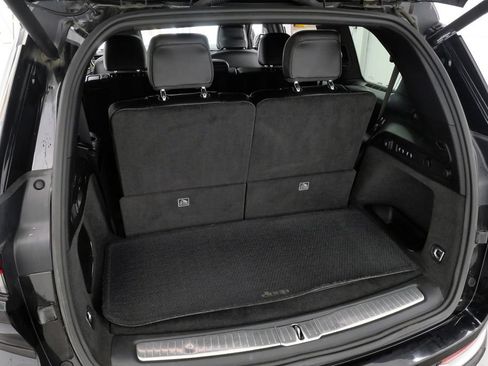 Used 2021 Jeep Grand Cherokee L Summit w/ Luxury Tech Group V AWD/4WD image 35