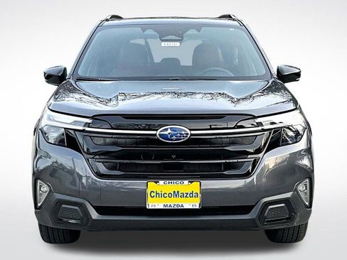 Used 2025 Subaru Forester Touring image 2