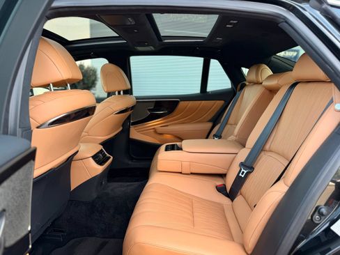 Used 2024 Lexus LS 500 w/ Interior Upgrade Package RWD image 26