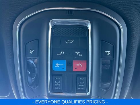 New 2025 Jeep Grand Cherokee L Altitude image 20