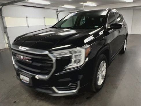 Certified 2022 GMC Terrain SLE w/ Driver Convenience Package image 4