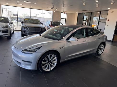 Used 2018 Tesla Model 3 Long Range image 2