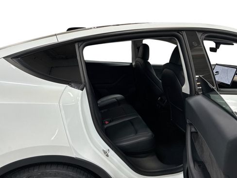 Certified 2021 Tesla Model Y Performance AWD/4WD image 11