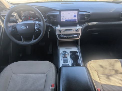 Used 2021 Ford Explorer XLT image 10