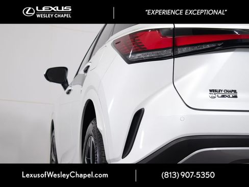 Used 2025 Lexus RX 350 Premium w/ Accessory Package (Z1) FWD image 9