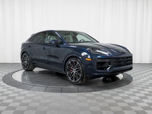 New 2026 Porsche Cayenne Turbo image 9