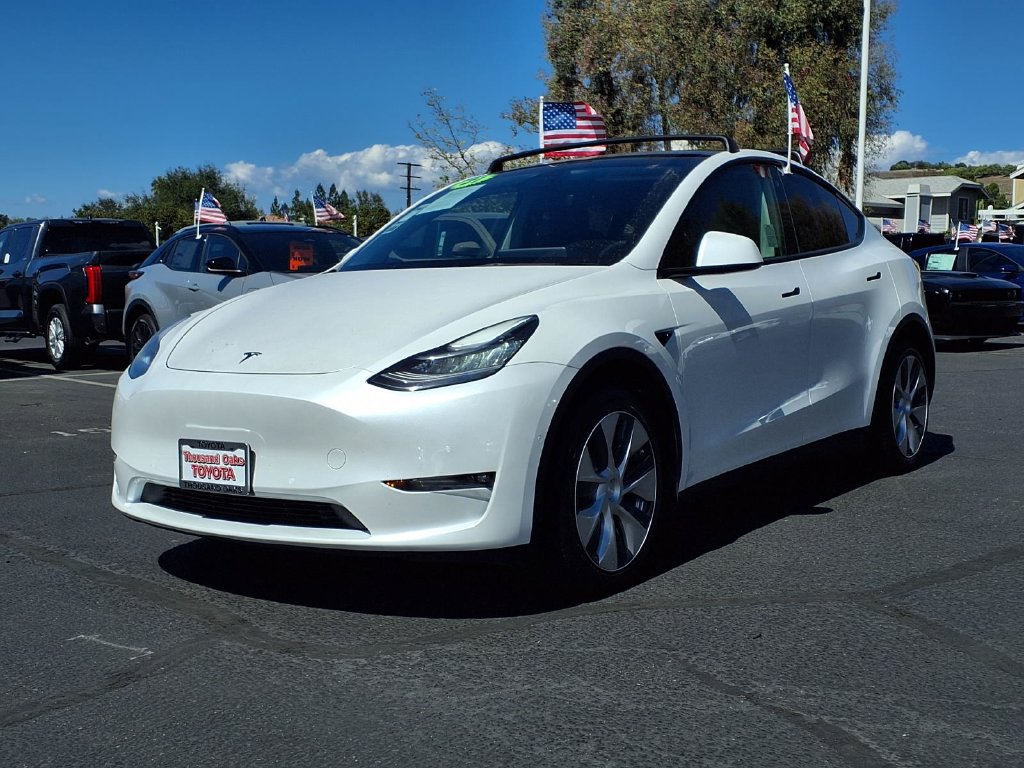 Used 2021 Tesla Model Y Long Range AWD/4WD image 39